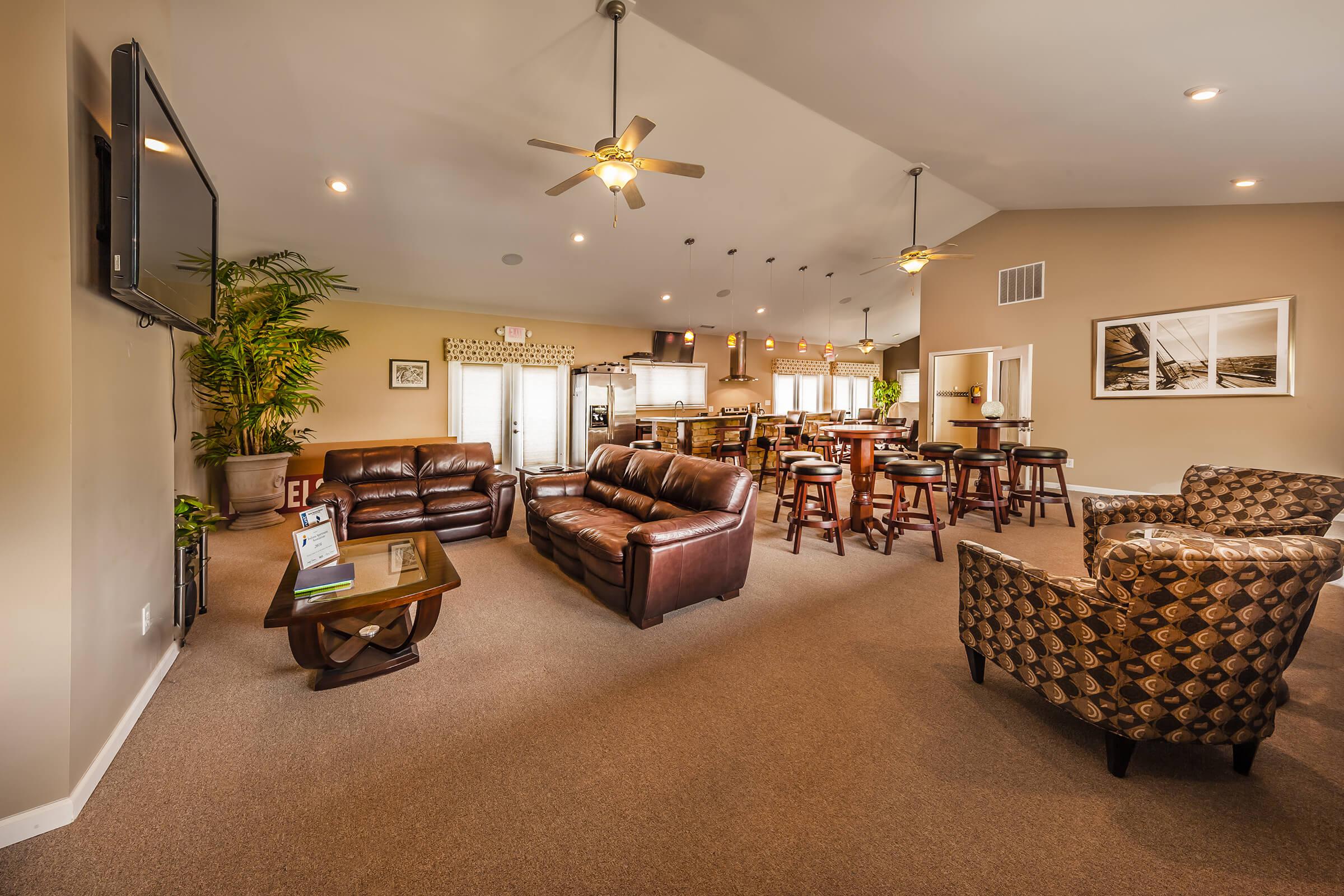 Harbour Pointe Apartments Photo Gallery